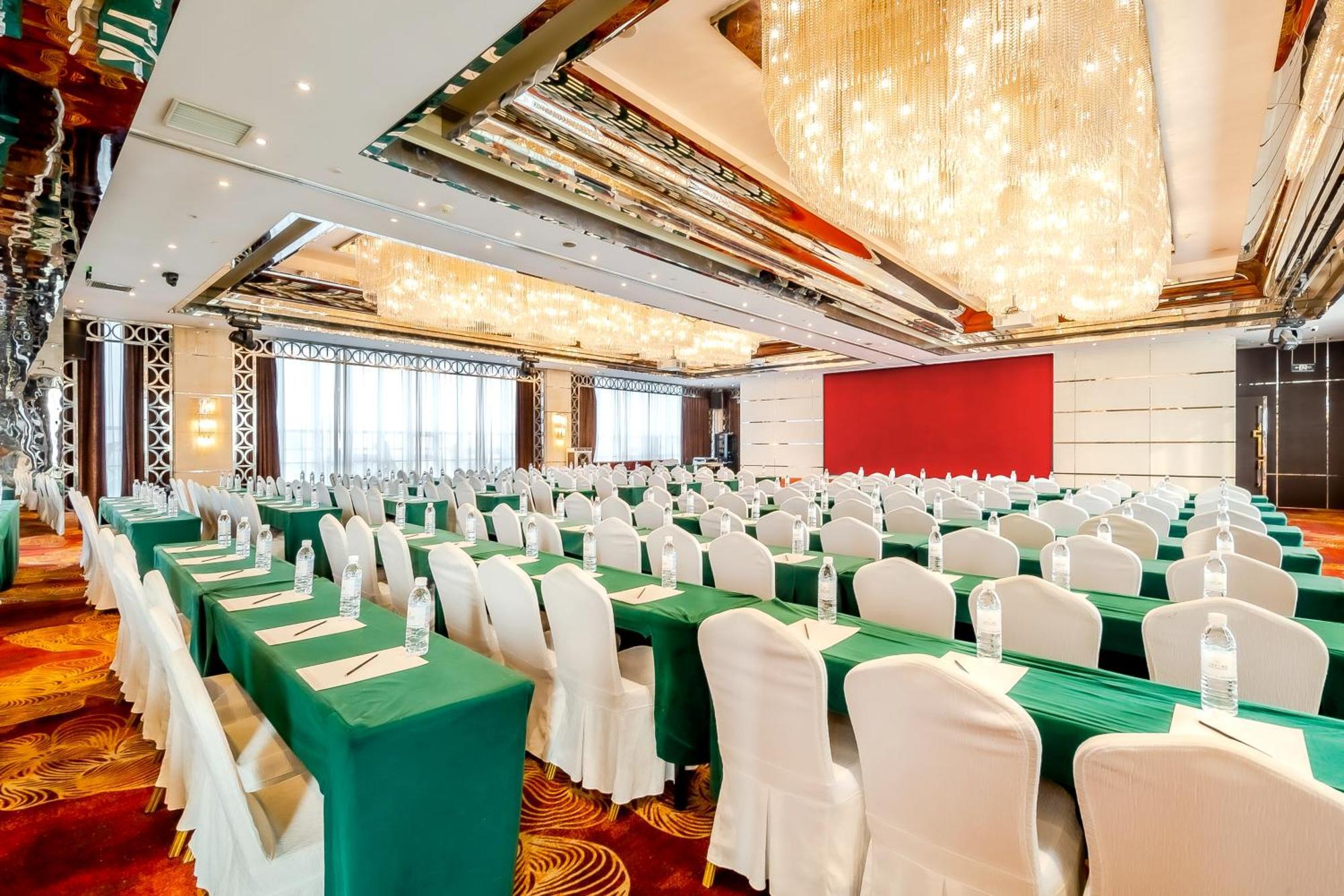 Celebrity Upper Class Hotel เฉิงตู ภายนอก รูปภาพ