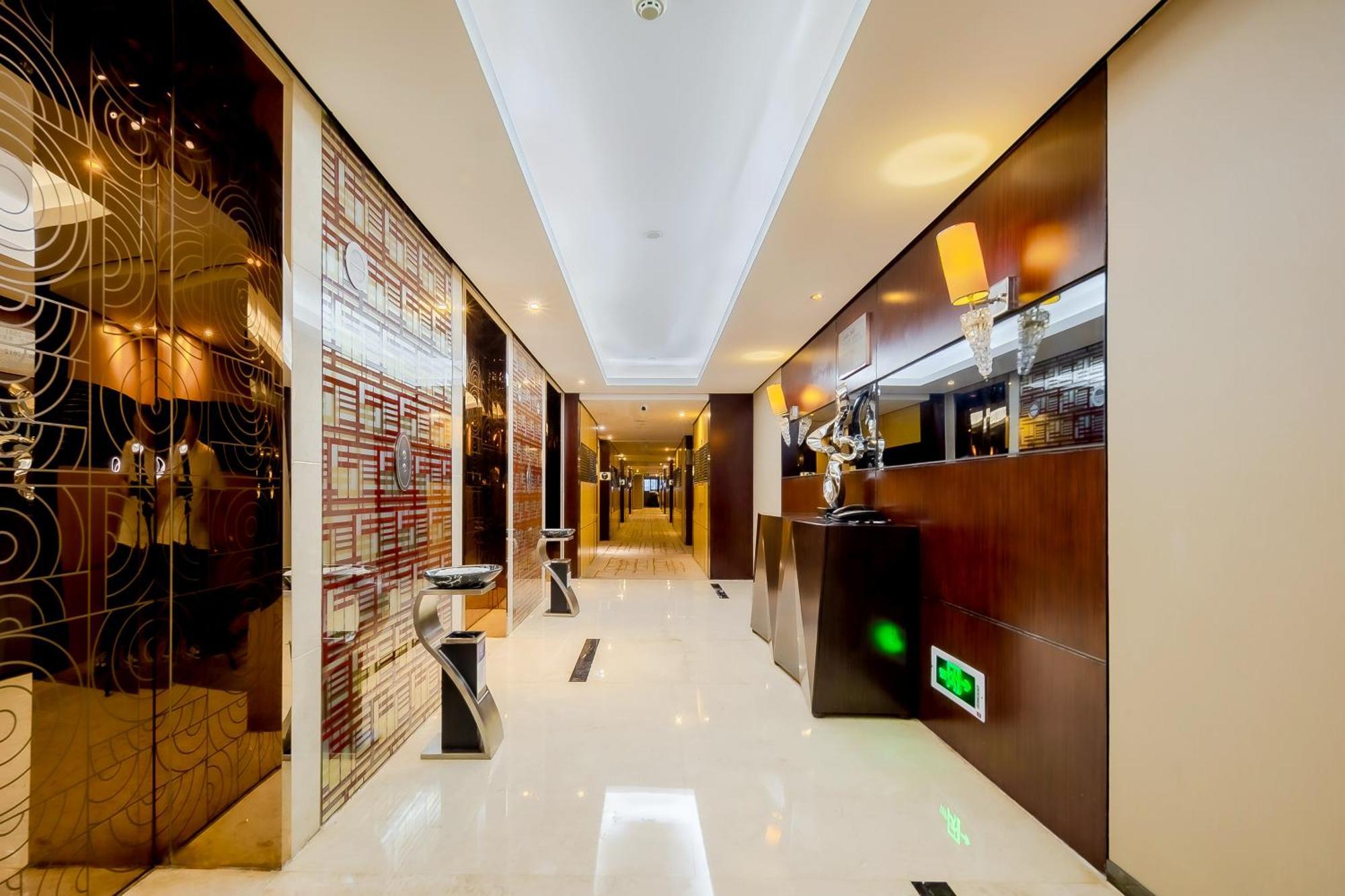 Celebrity Upper Class Hotel เฉิงตู ภายนอก รูปภาพ