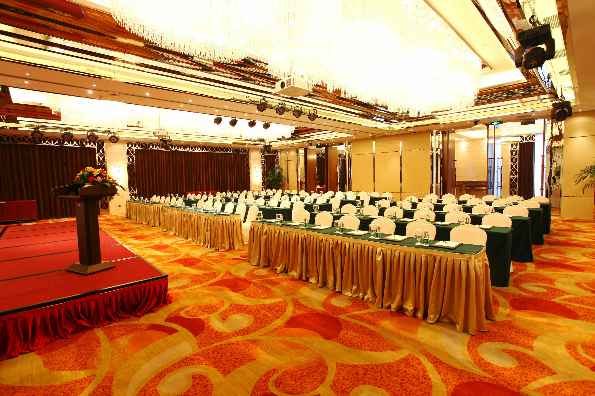 Celebrity Upper Class Hotel เฉิงตู ภายนอก รูปภาพ
